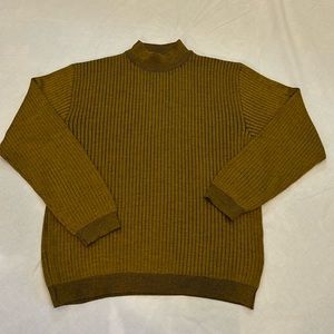 Like NEW! LINEA UOMO Gold/blk ribbed knit Sweater